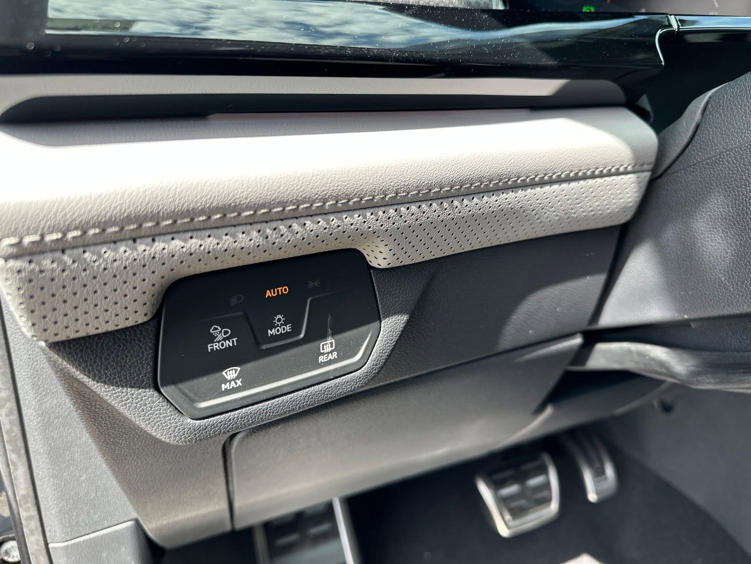 New 2026 Volkswagen Atlas Peak Edition AWD/4WD image 15