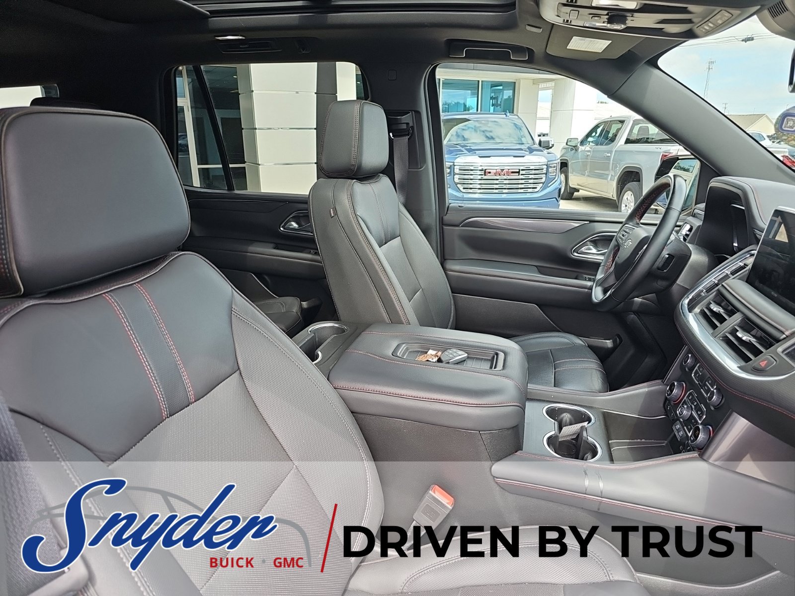 Used 2024 Chevrolet Tahoe RST w/ Luxury Package AWD/4WD image 30