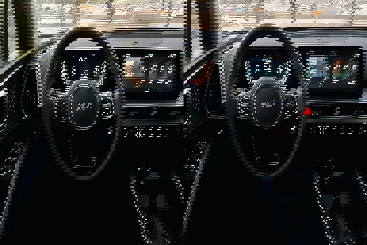 Certified 2024 Kia Sorento LX image 13