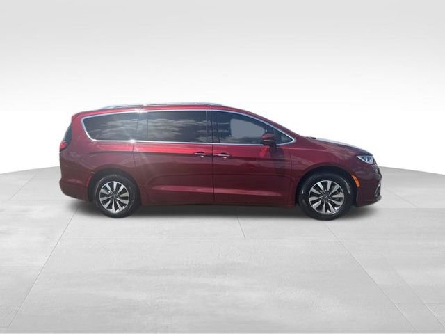 Used 2021 Chrysler Pacifica Touring-L FWD image 8
