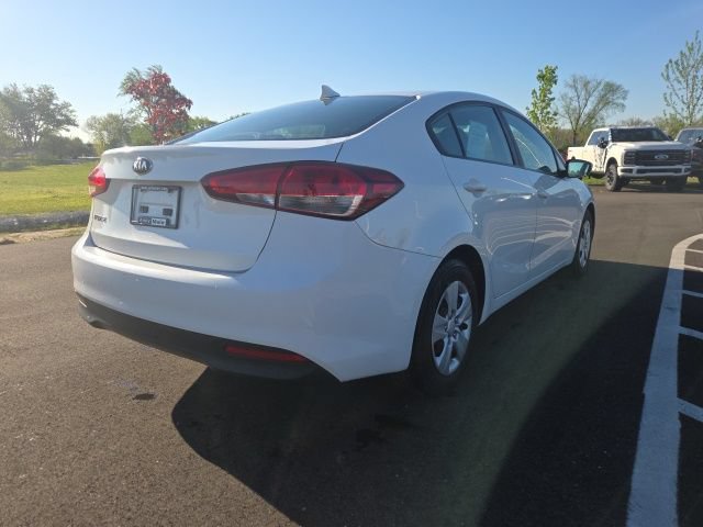 Used 2017 Kia Forte LX FWD image 8