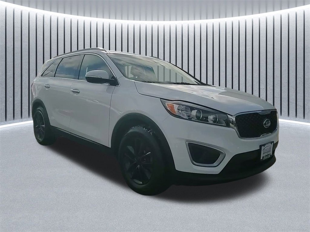Used 2017 Kia Sorento LX w/ LX V6 Convenience Package