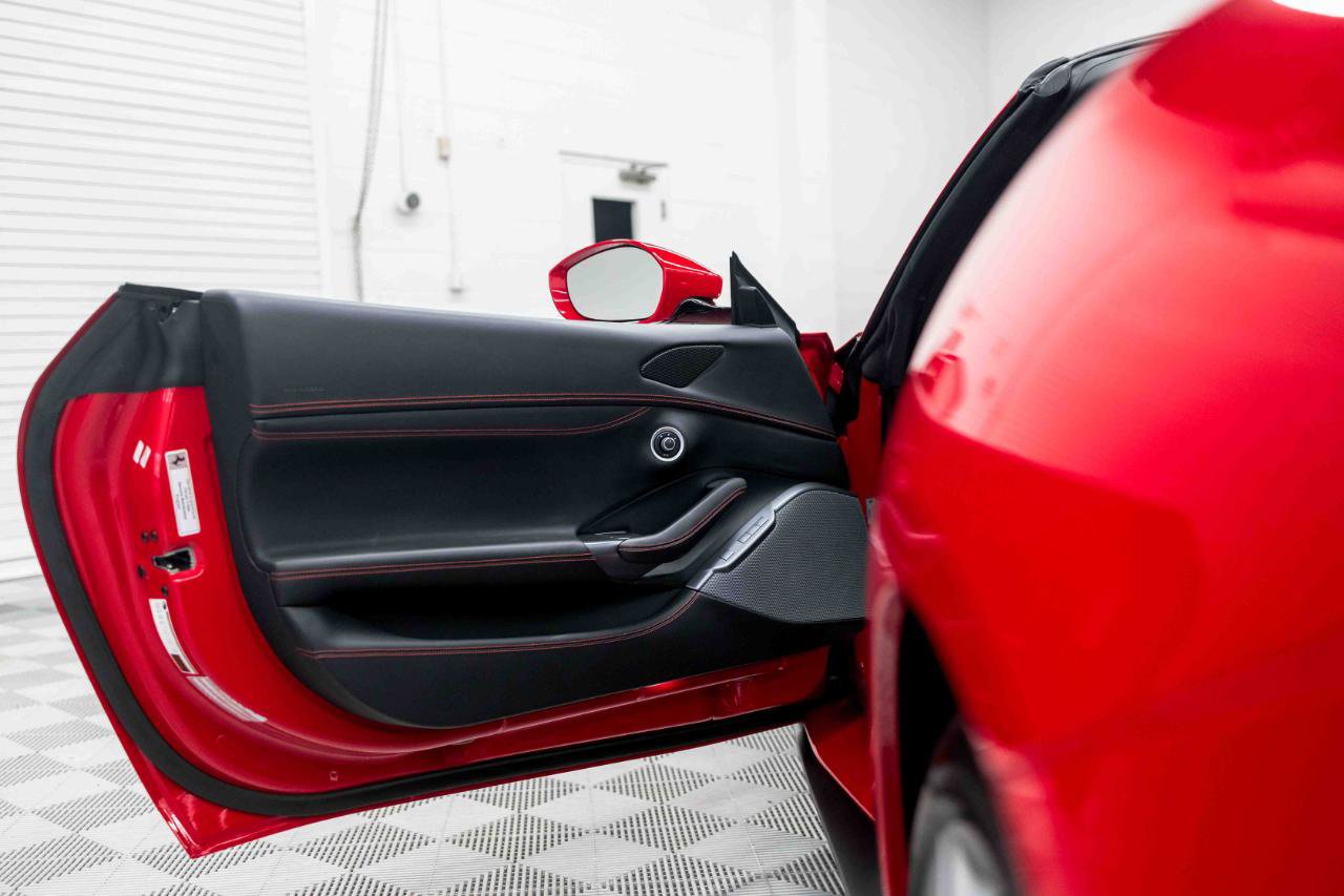 Used 2019 Ferrari Portofino RWD image 41
