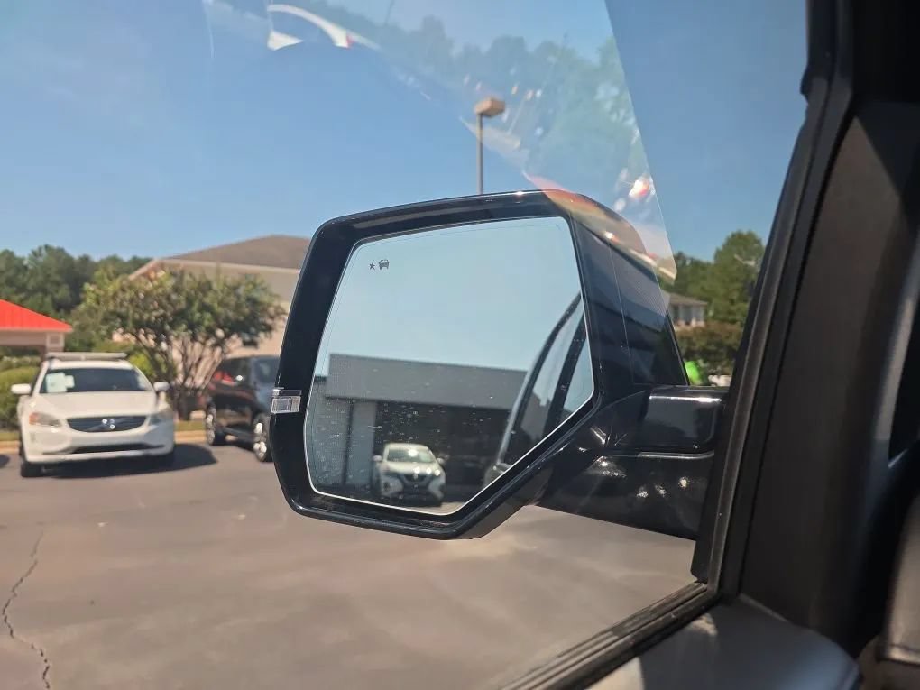 Used 2019 Cadillac Escalade Platinum AWD/4WD image 23