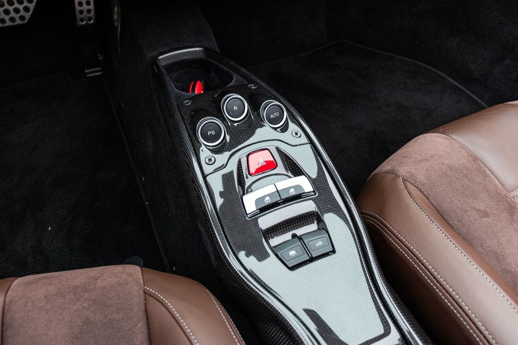 Used 2013 Ferrari 458 Spider RWD image 5