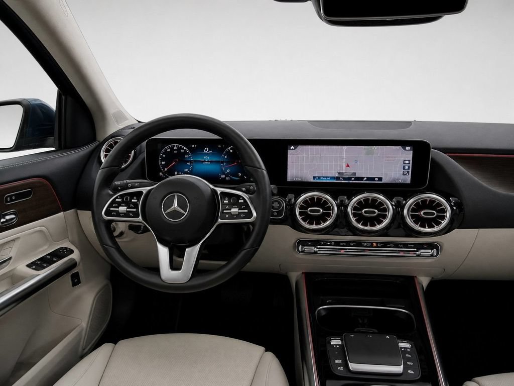 Used 2021 Mercedes-Benz GLA 250 4MATIC image 34