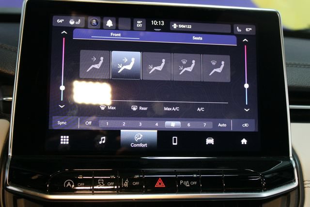 Used 2023 Jeep Compass Limited w/ Sun and Sound Group AWD/4WD image 25