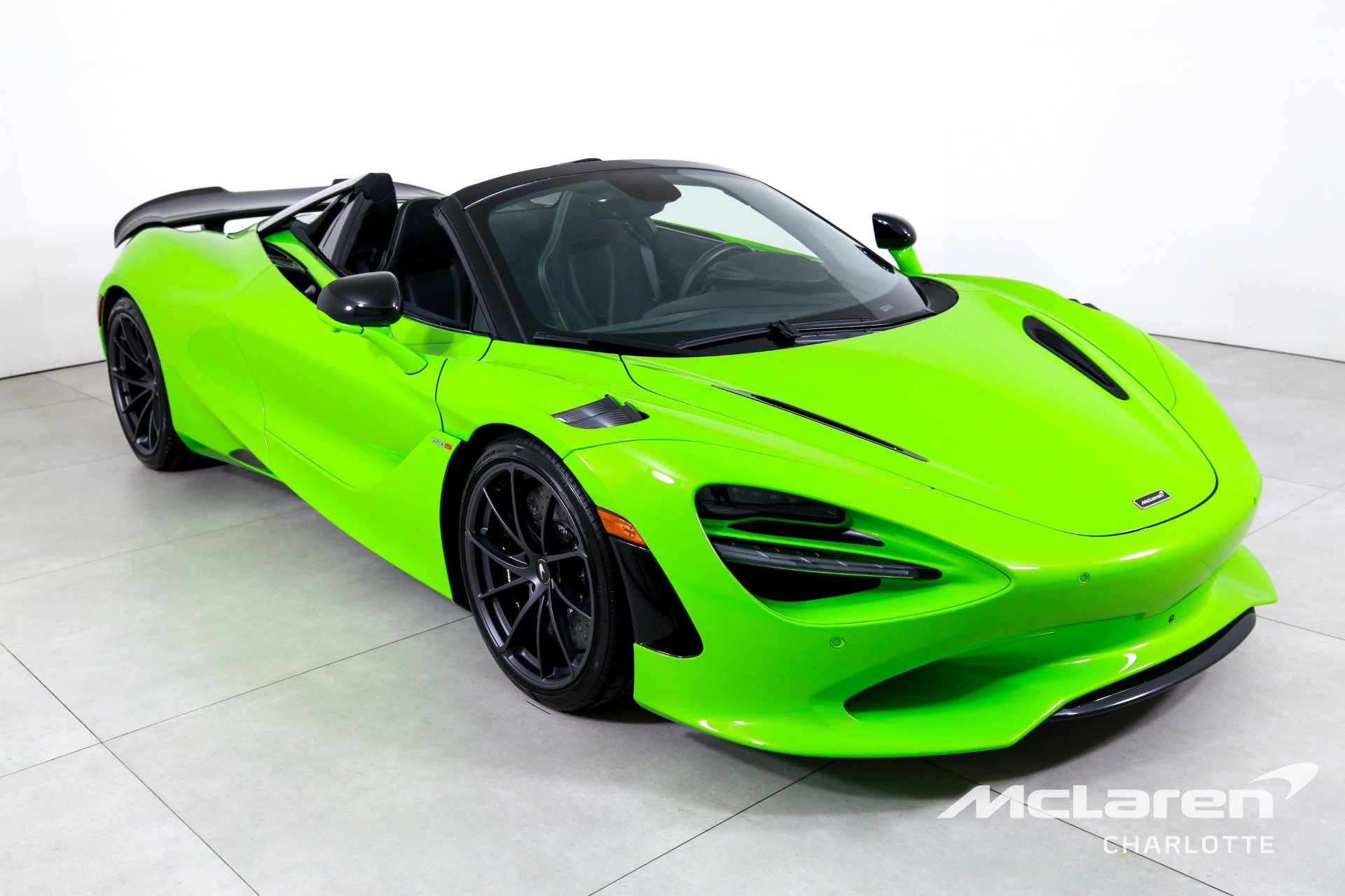 Used 2025 McLaren 750S Spider image 4