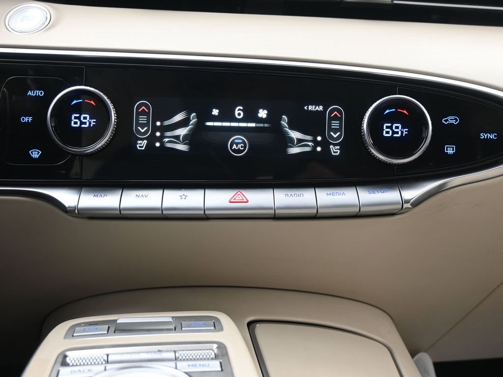 Used 2022 Genesis GV70 2.5T image 14