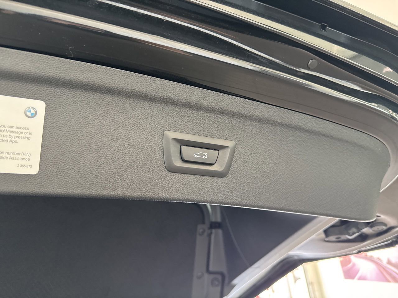 Used 2024 BMW iX xDrive50 w/ Sport Package image 11