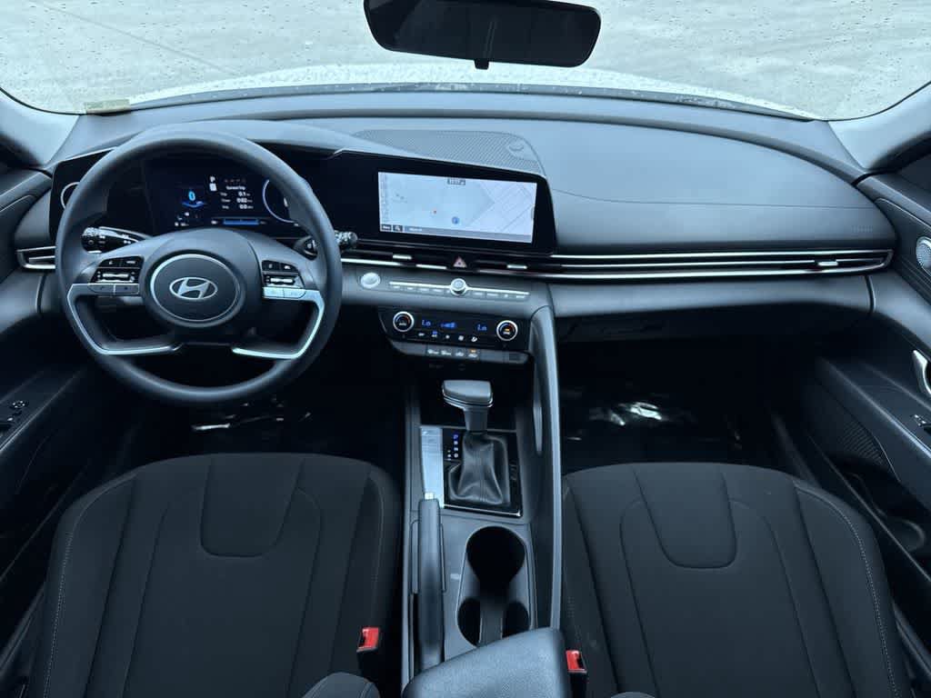 Used 2024 Hyundai Elantra SEL FWD image 24