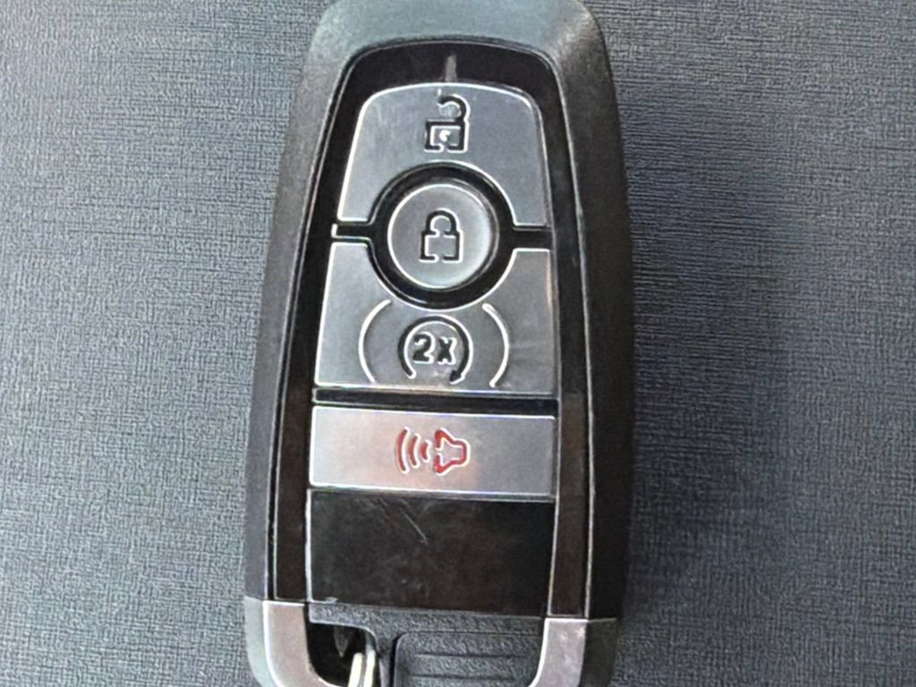 Used 2023 Ford Bronco Wildtrak AWD/4WD image 24