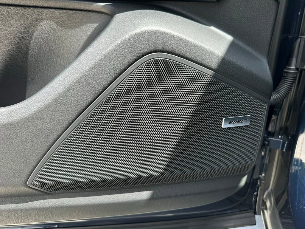 Used 2025 Porsche Cayenne E-Hybrid Coupe image 16