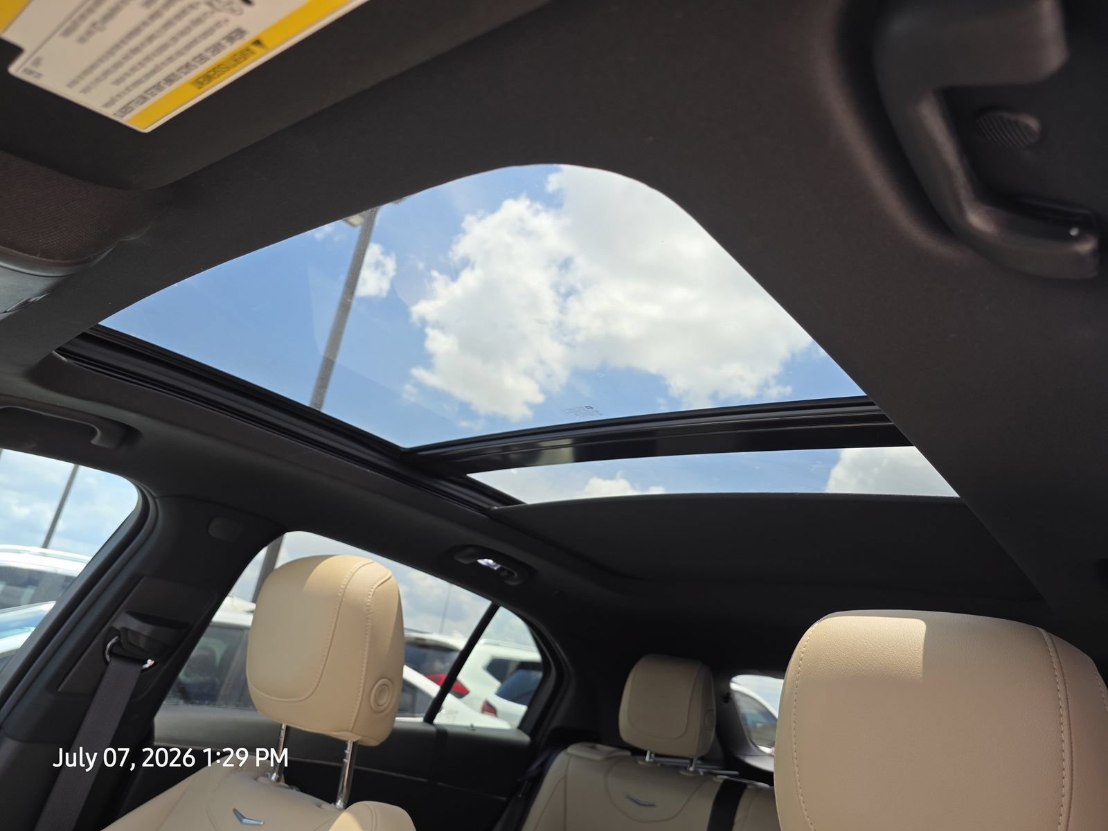 Used 2024 Cadillac XT4 Luxury w/ Cold Weather Package FWD image 22