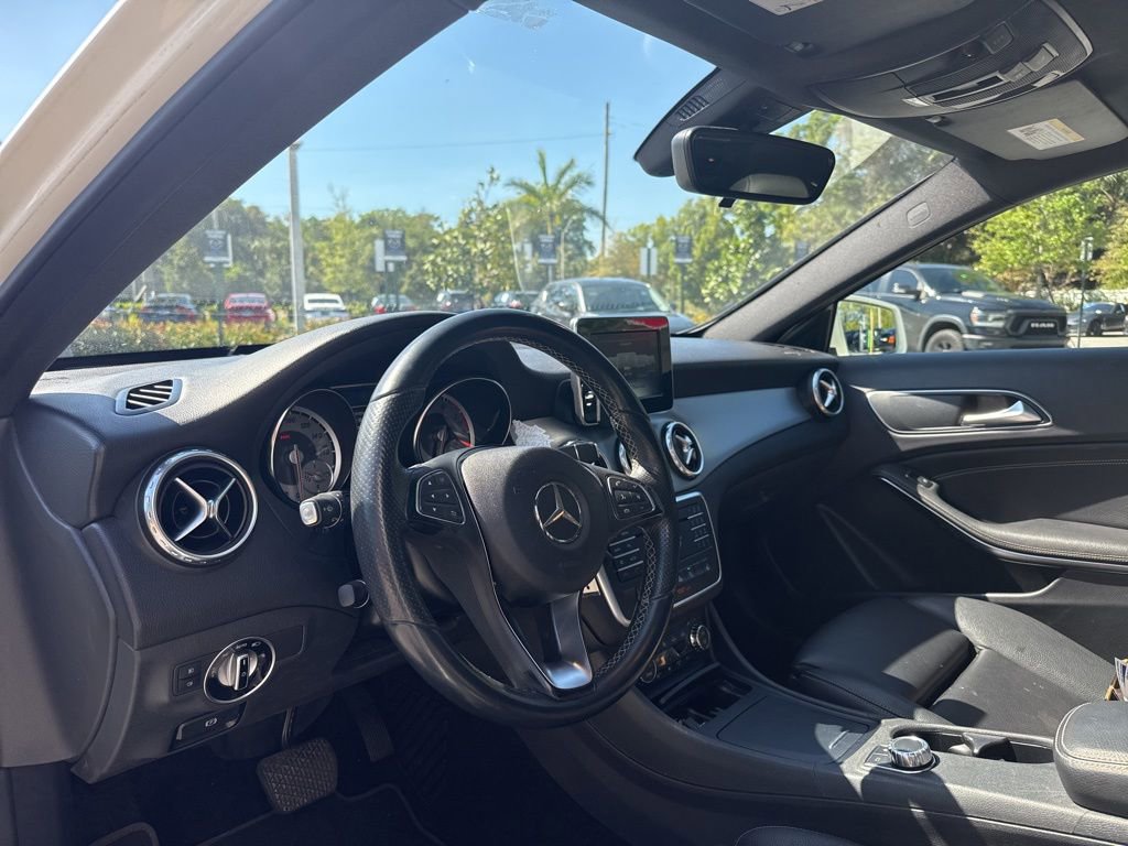 Used 2016 Mercedes-Benz GLA 250 image 10