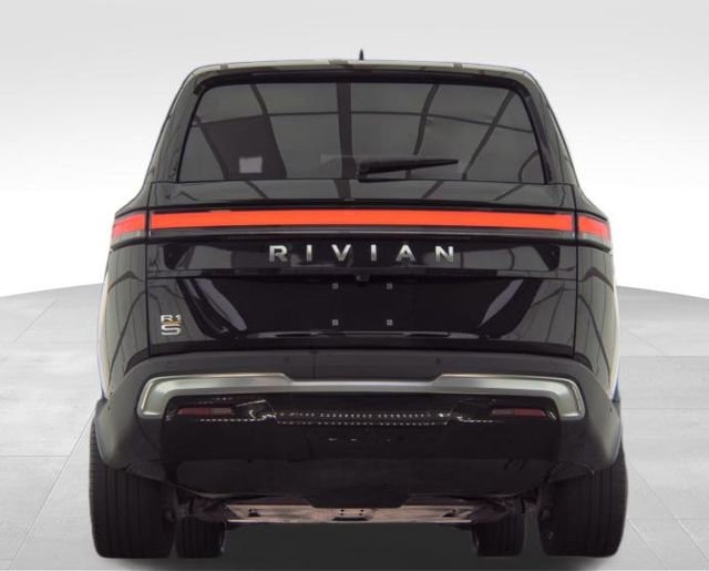 Used 2023 Rivian R1S Adventure image 4