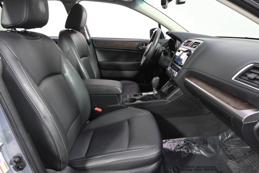 Used 2017 Subaru Outback 2.5i Limited AWD/4WD image 16