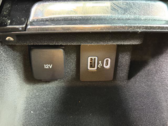 Used 2020 Lincoln Corsair AWD image 13