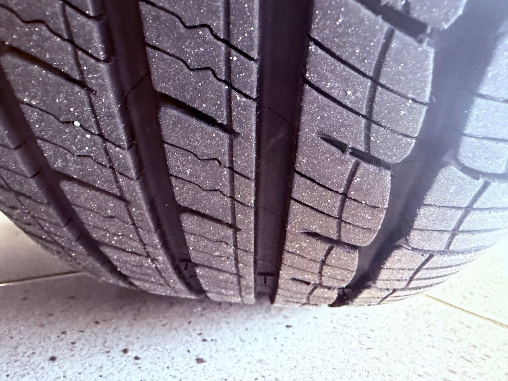 Used 2012 Lexus CT 200h Premium w/ Premium Audio Pkg FWD image 17