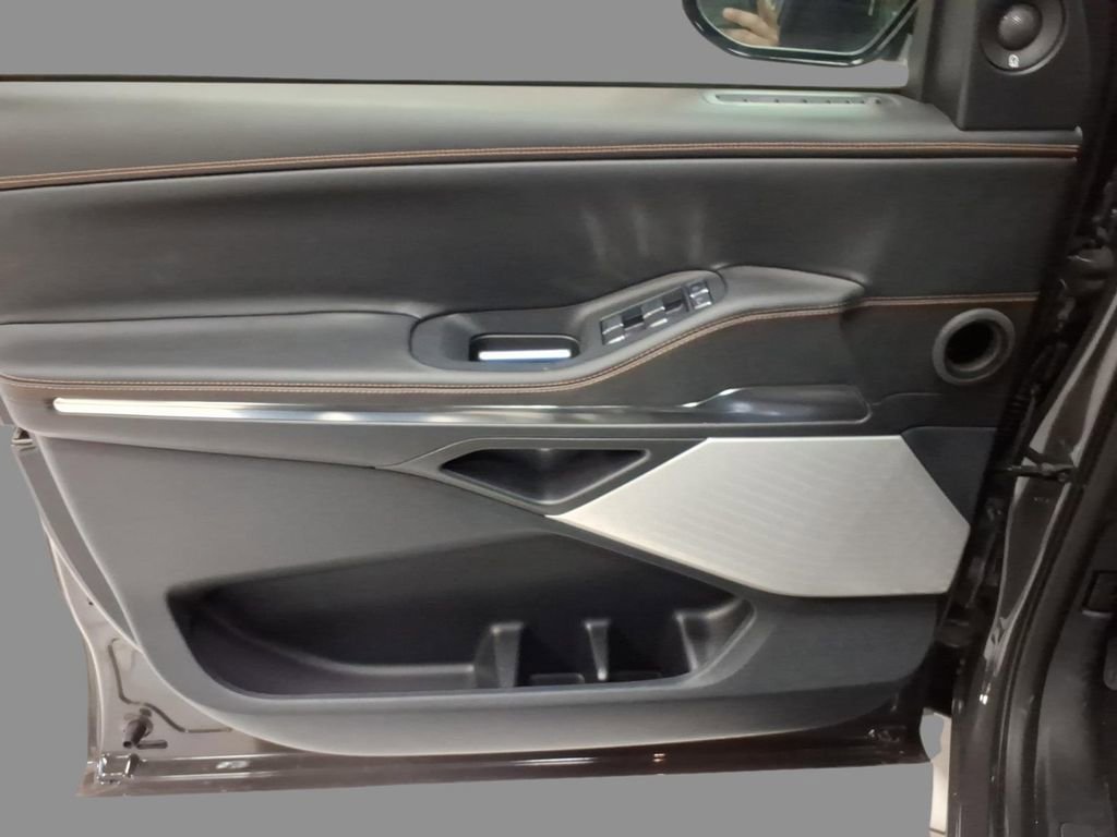 New 2026 Lincoln Navigator L Black Label image 9