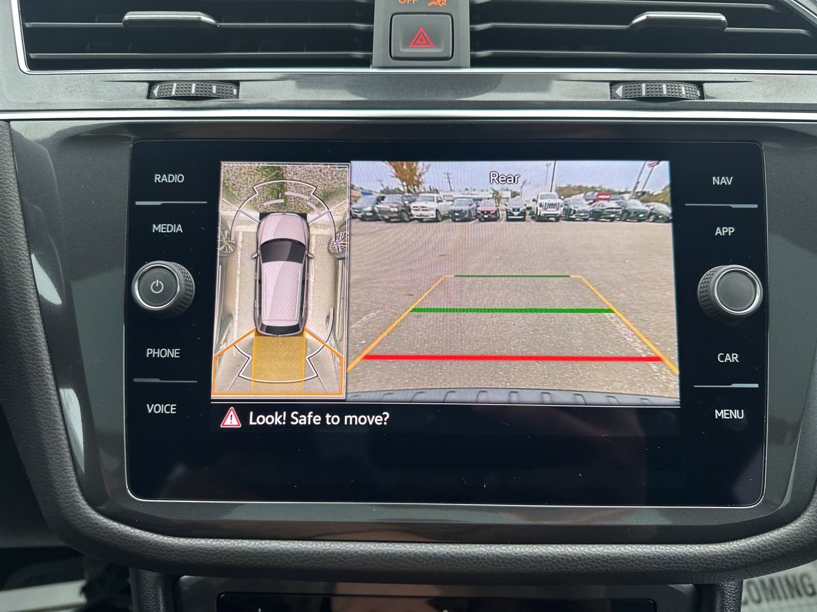 Certified 2022 Volkswagen Tiguan SEL R-Line image 26