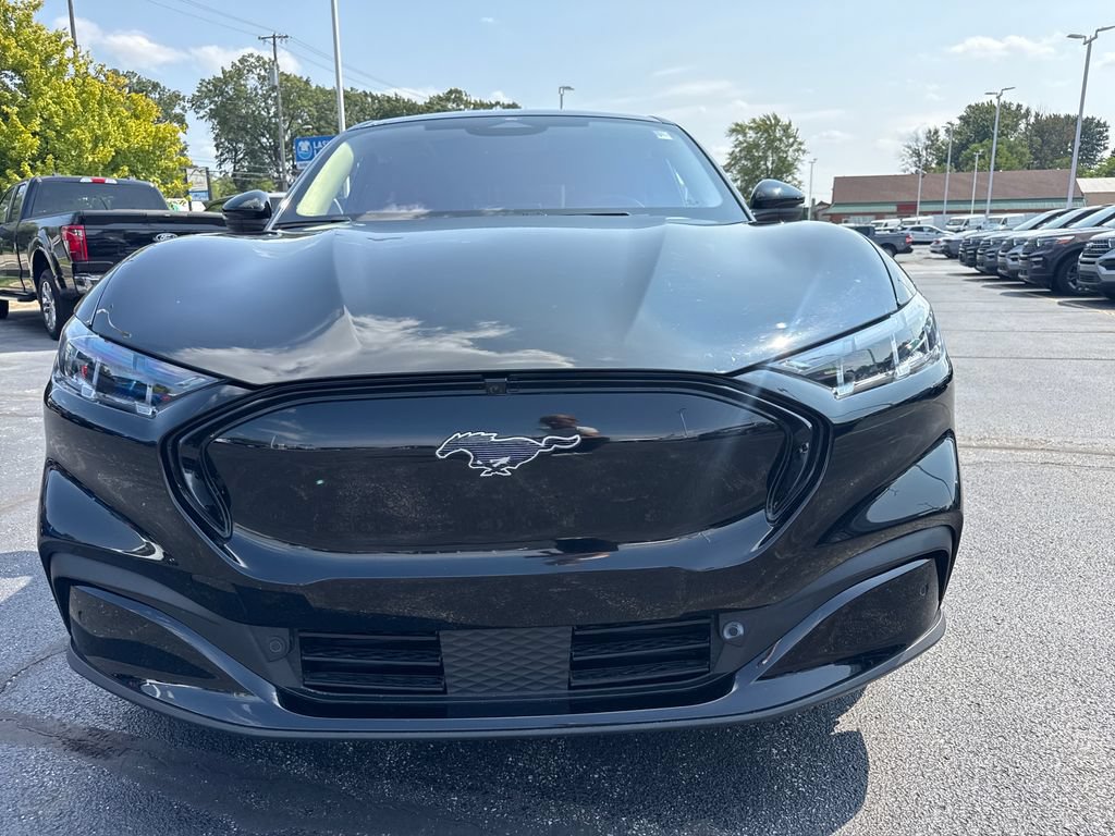 Used 2025 Ford Mustang Mach-E Premium AWD/4WD image 3