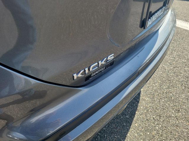 Used 2021 Nissan Kicks S image 7