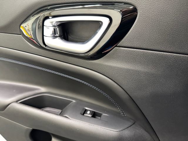 New 2026 Jeep Compass Latitude image 18