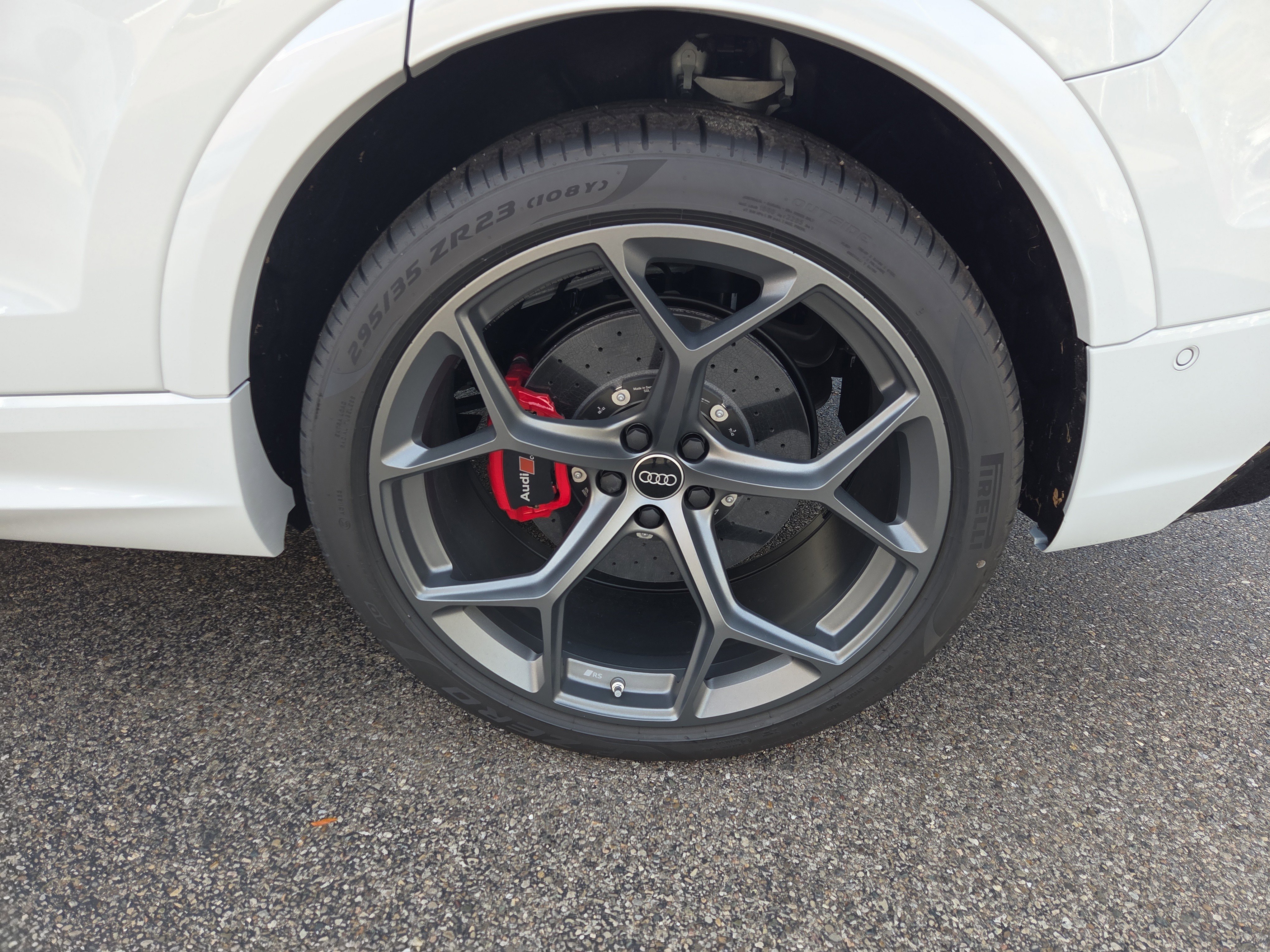 New 2026 Audi RS Q8 performance image 3