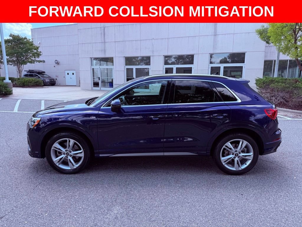 Used 2021 Audi Q3 2.0T Premium w/ Convenience Package AWD/4WD image 4