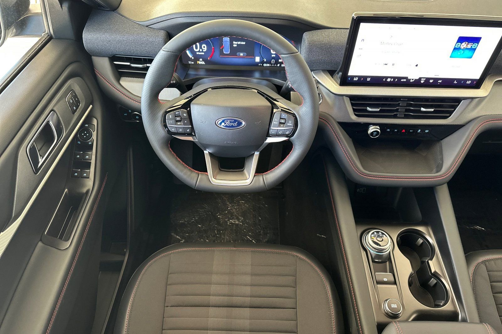 New 2026 Ford Explorer ST-Line w/ ST-Line Street Pack image 15