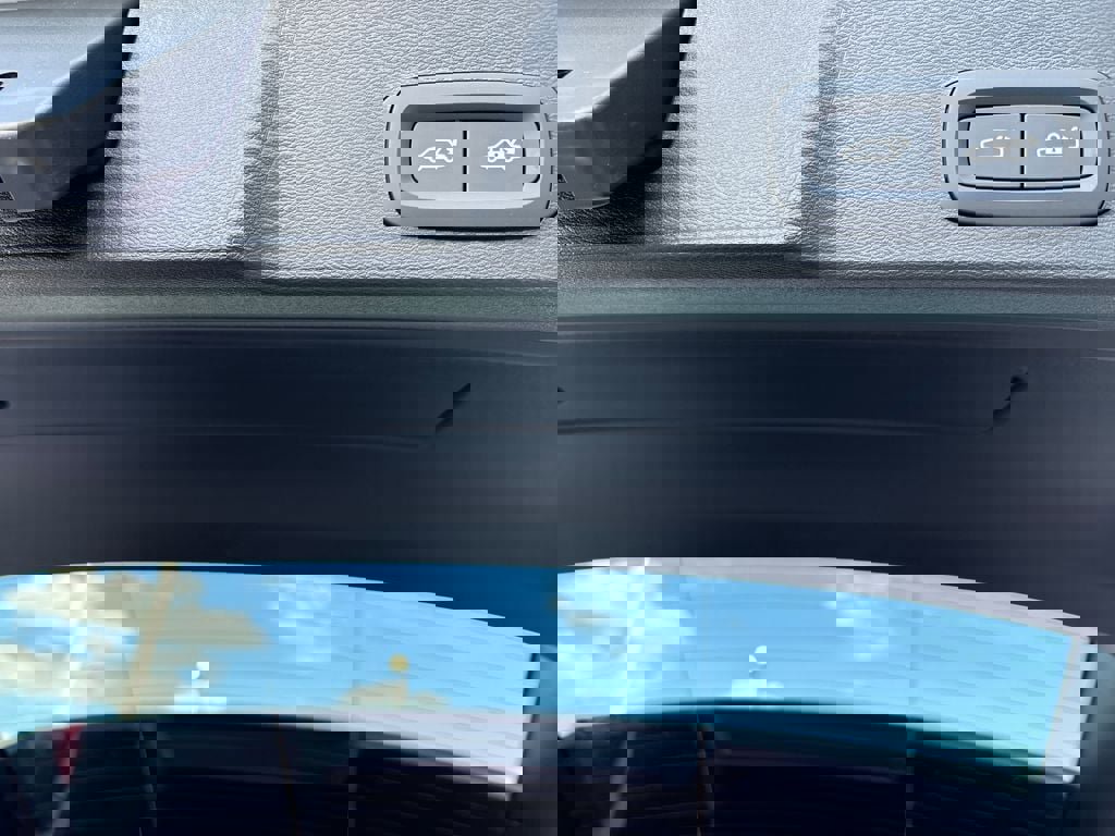 New 2026 Volvo XC40 B5 Plus w/ Protection Package Premier AWD/4WD image 15