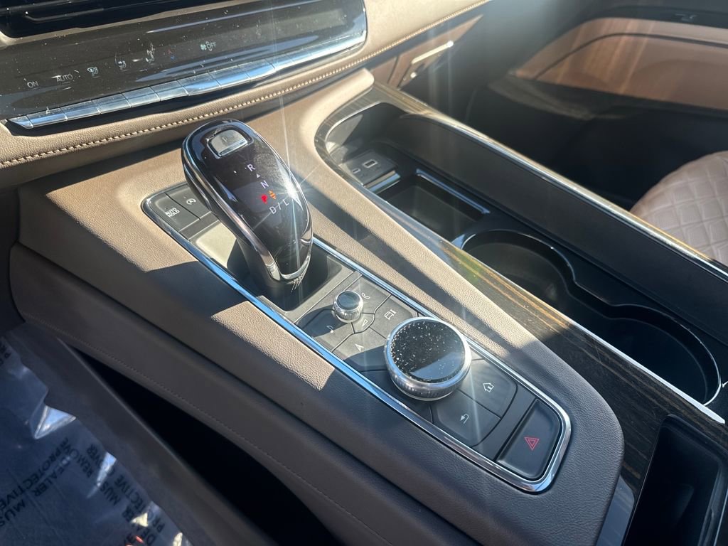 Used 2023 Cadillac Escalade Premium Luxury w/ Performance Package image 26