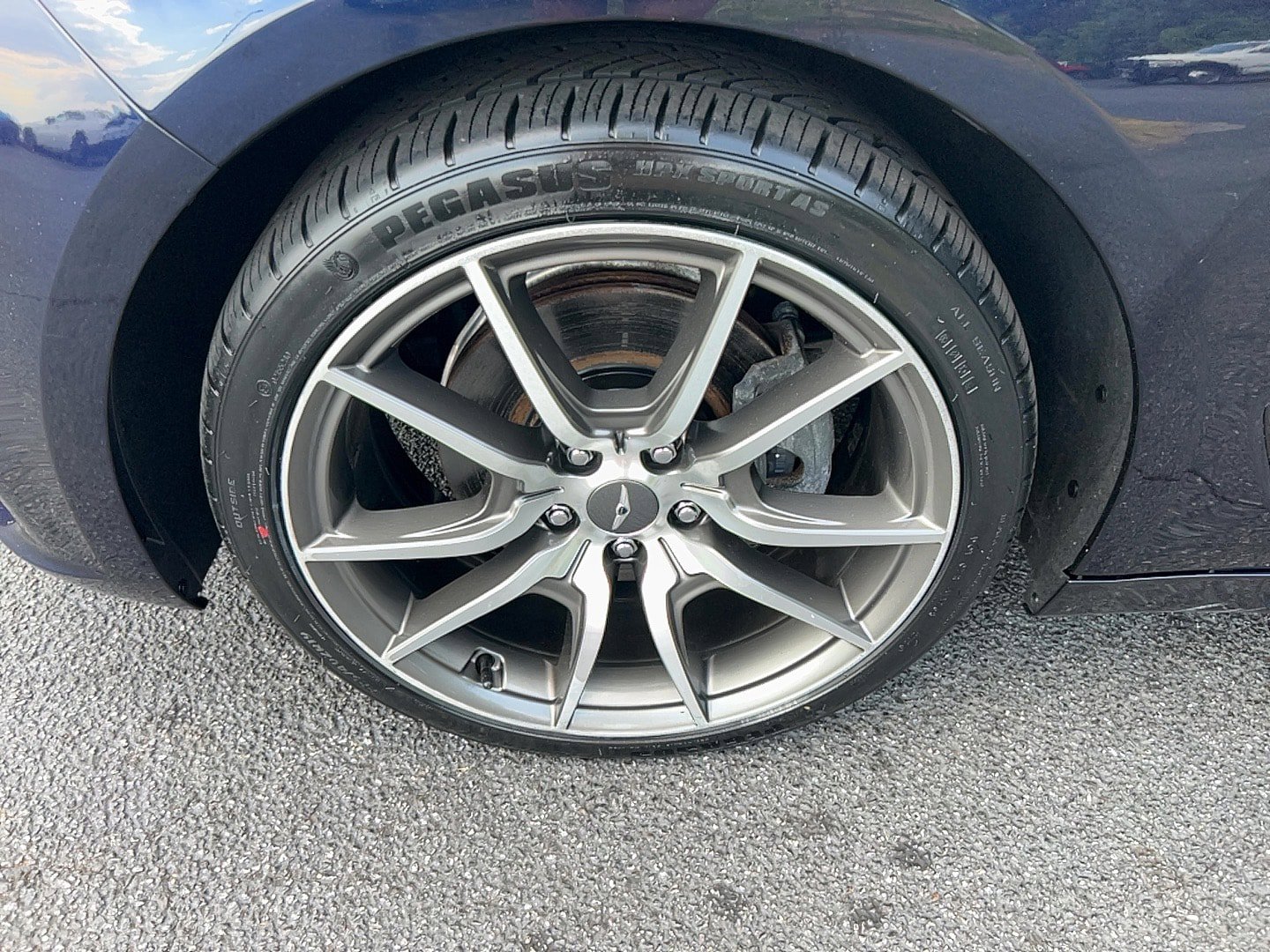 Used 2023 Genesis G70 2.0T AWD/4WD image 9