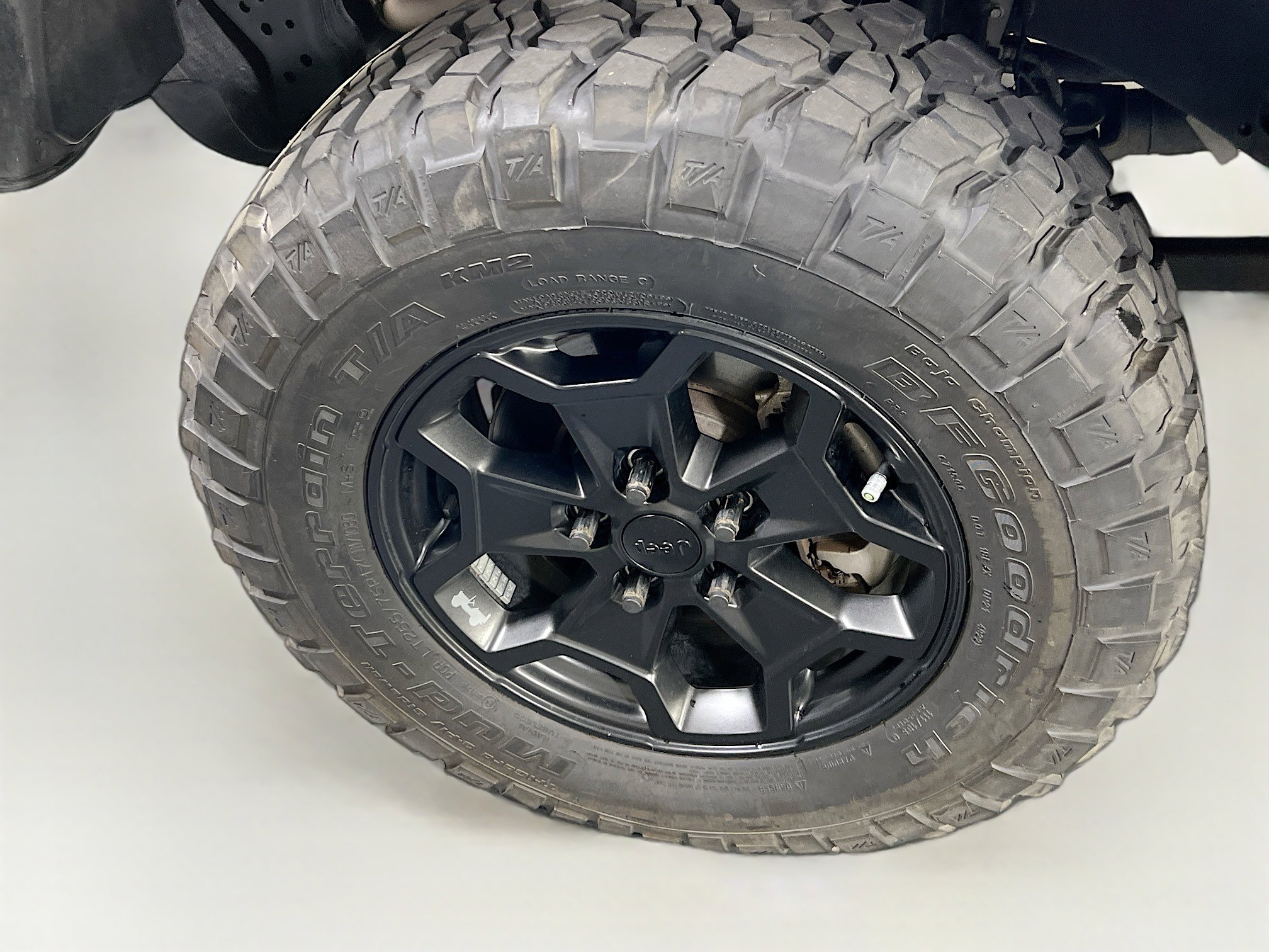 Used 2023 Jeep Gladiator Willys image 28