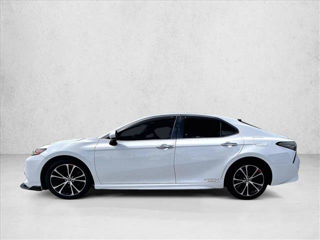Used 2018 Toyota Camry SE image 4