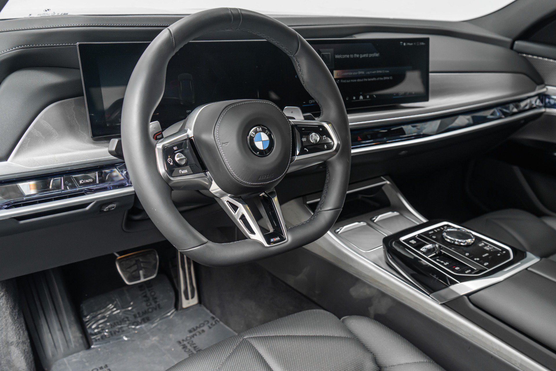 Used 2026 BMW 740i xDrive w/ Premium Package AWD/4WD image 13