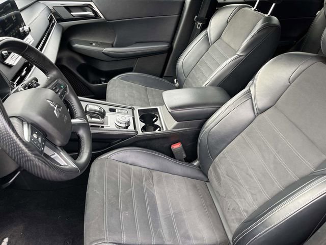Used 2024 Mitsubishi Outlander SE image 27