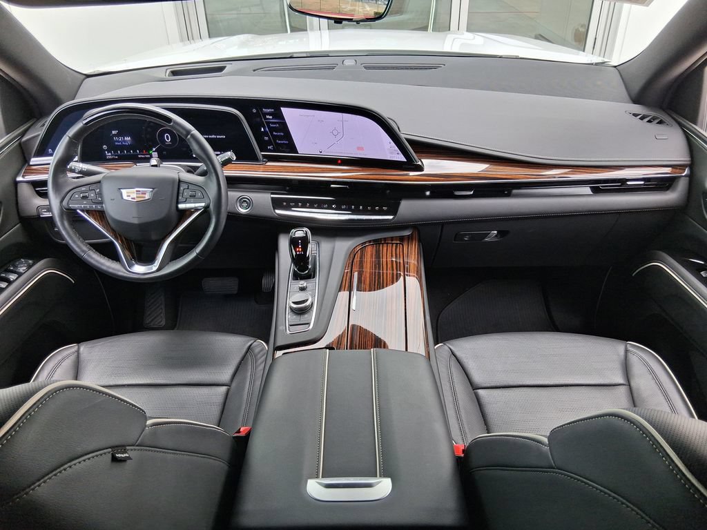 Used 2024 Cadillac Escalade Premium Luxury RWD image 10