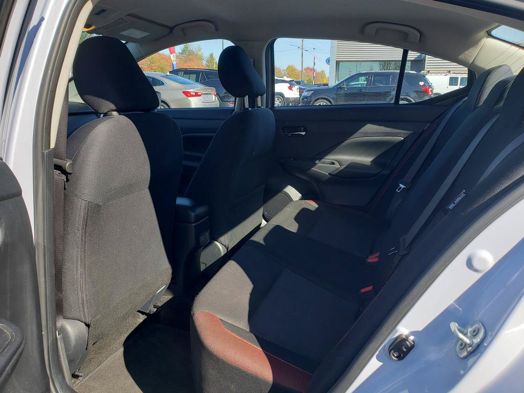 Used 2024 Nissan Versa SR FWD image 11