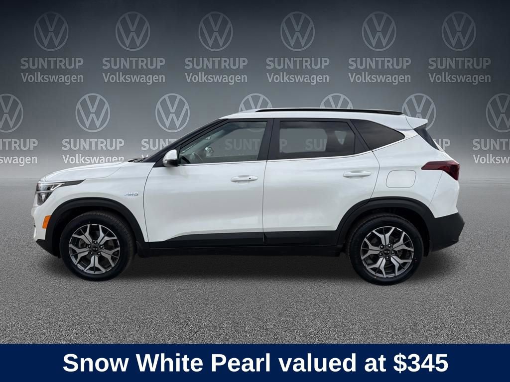 Used 2021 Kia Seltos EX image 2