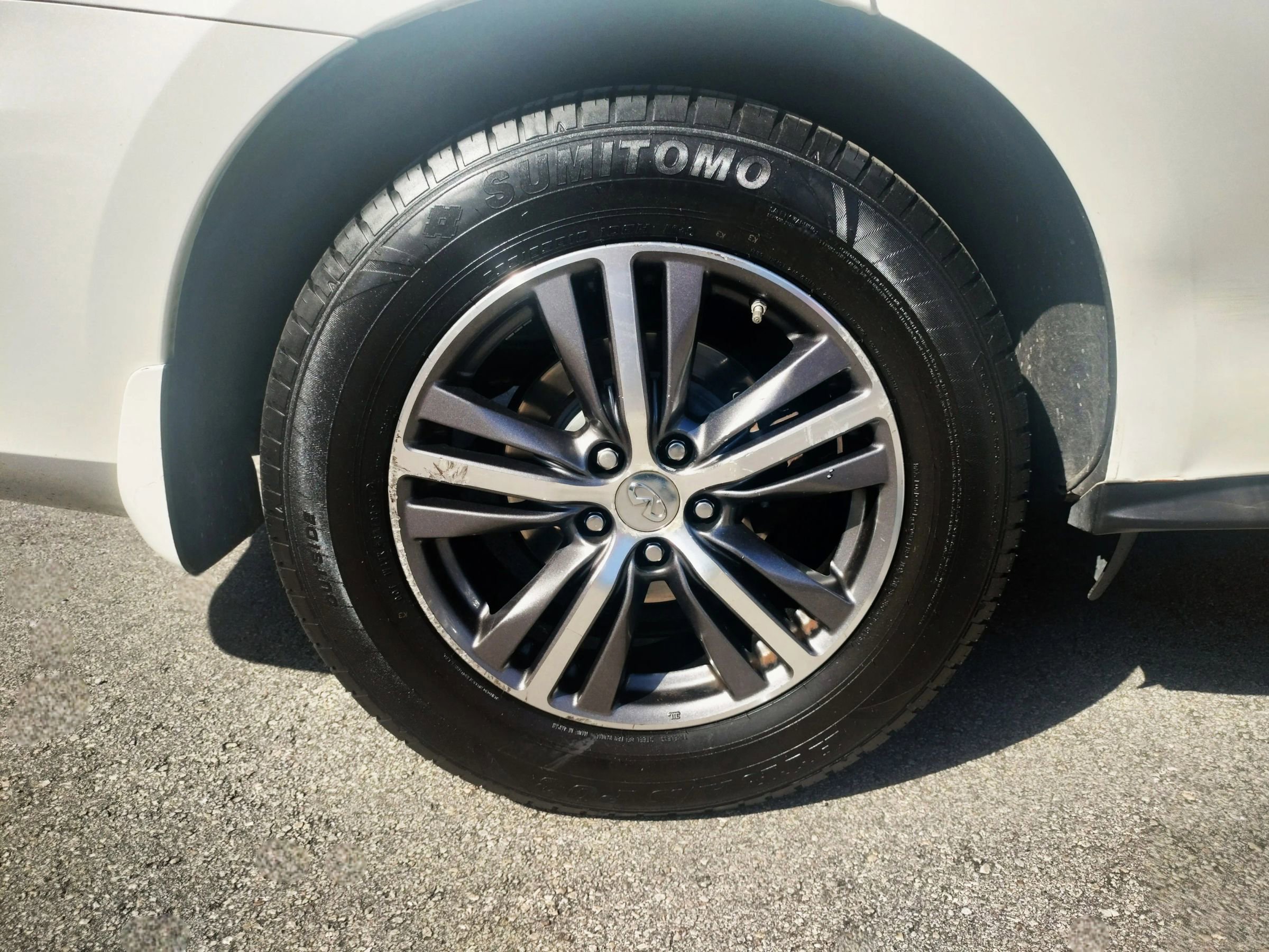 Used 2019 INFINITI QX60 Luxe w/ Essential Package image 29