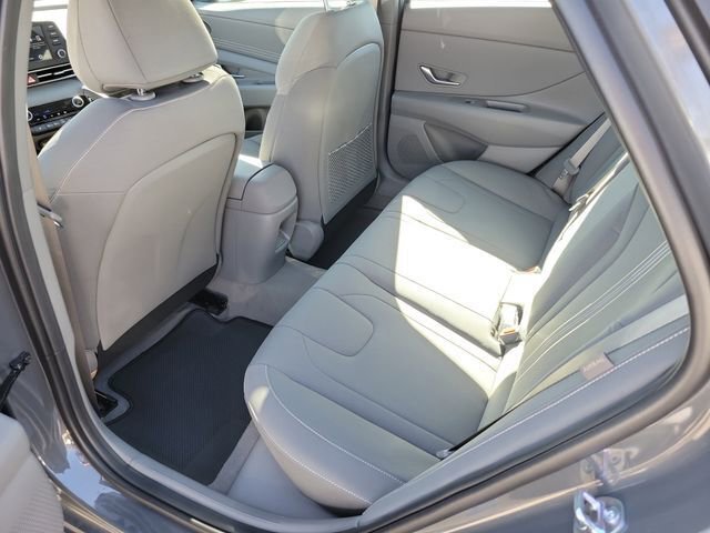 New 2026 Hyundai Elantra SEL Sport FWD image 19