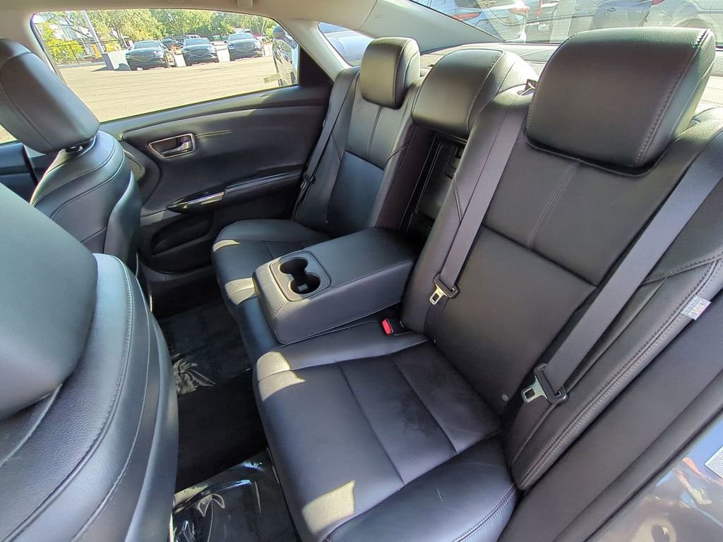 Used 2015 Toyota Avalon XLE Touring image 12