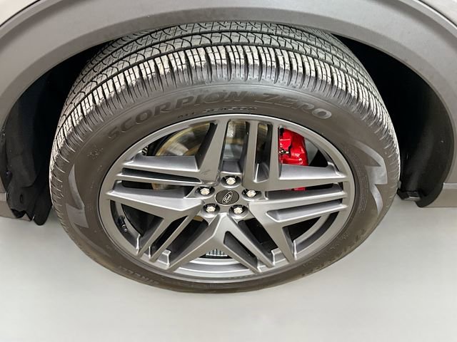 Used 2025 Ford Explorer ST-Line w/ ST-Line Street Pack image 33