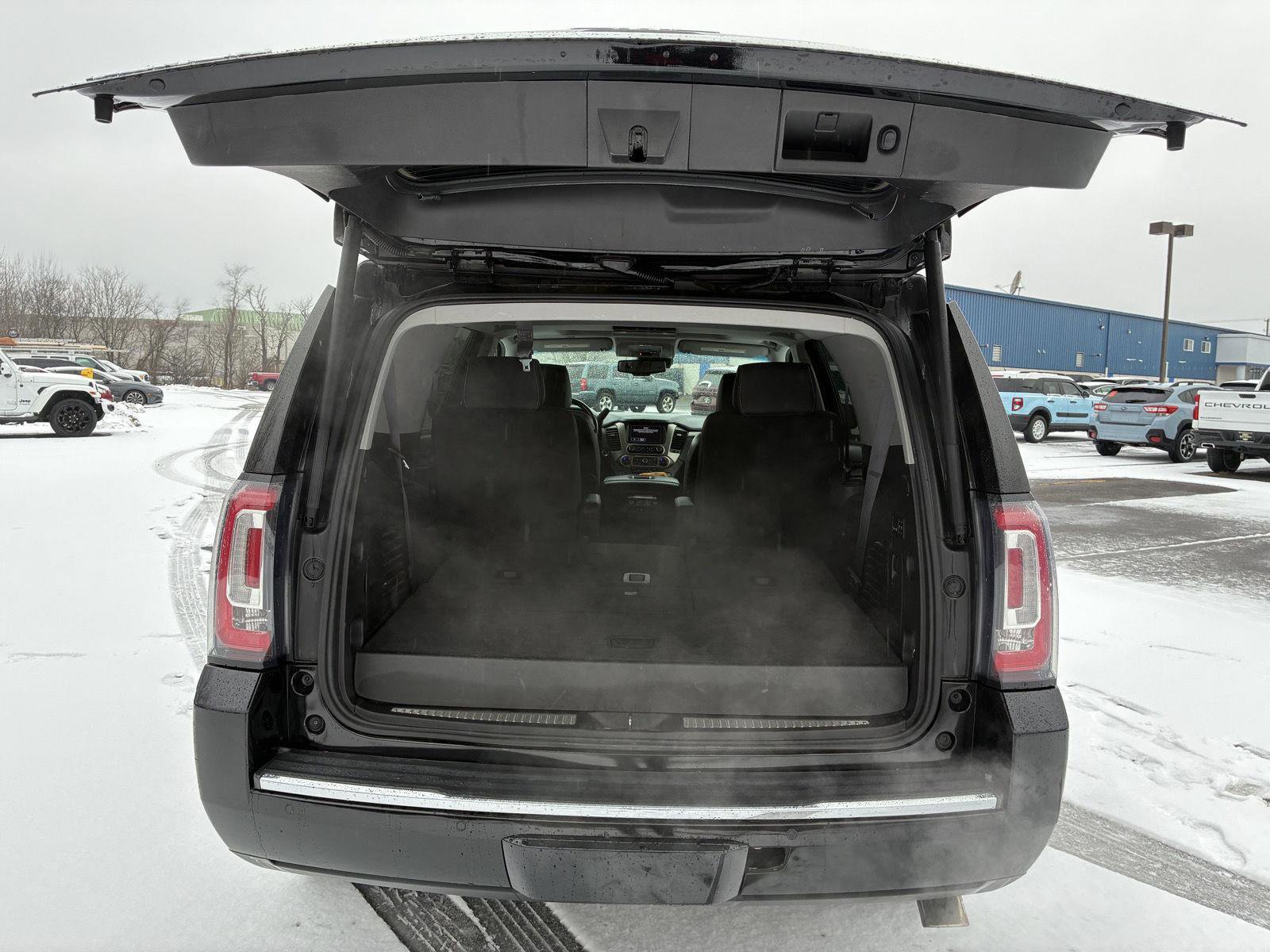 Used 2016 GMC Yukon Denali image 16