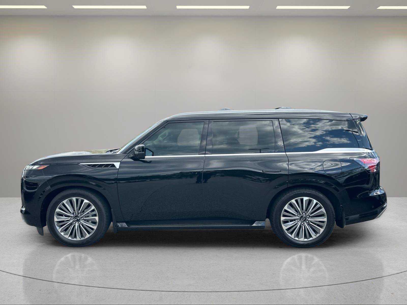 New 2026 INFINITI QX80 Luxe AWD/4WD image 2