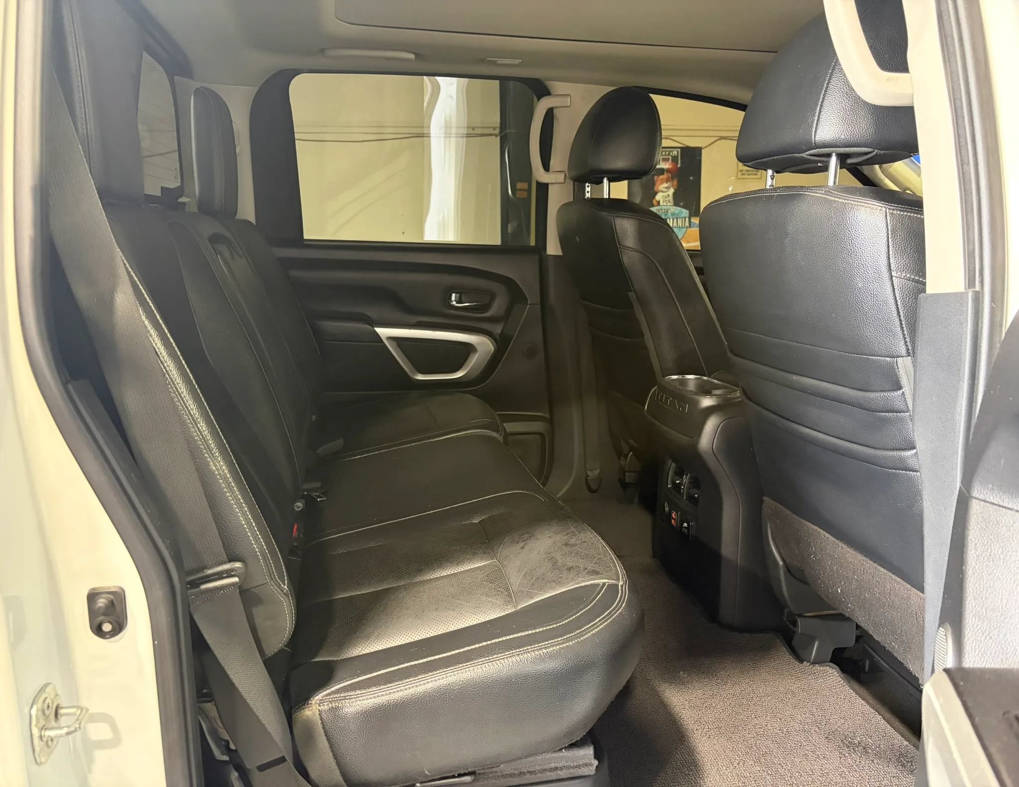 Used 2020 Nissan Titan SL w/ Moonroof Package AWD/4WD image 17