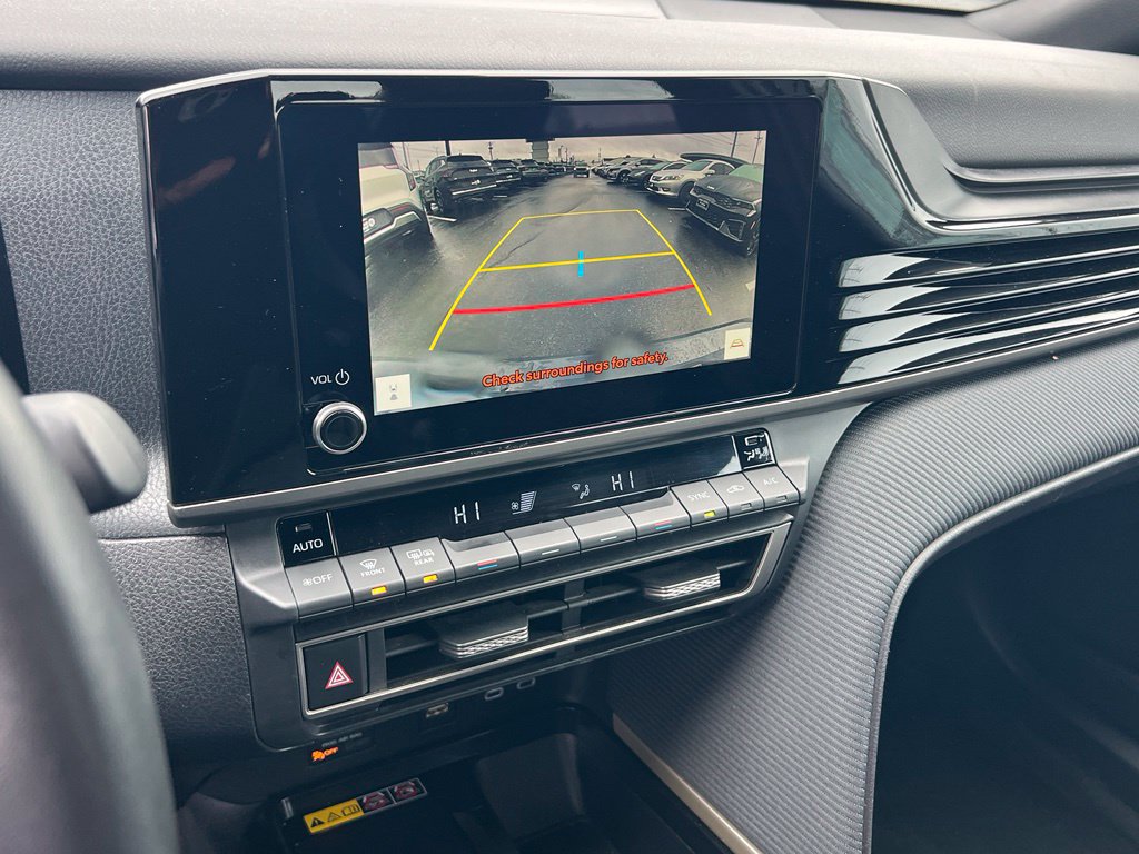 Used 2025 Toyota Camry SE FWD image 18