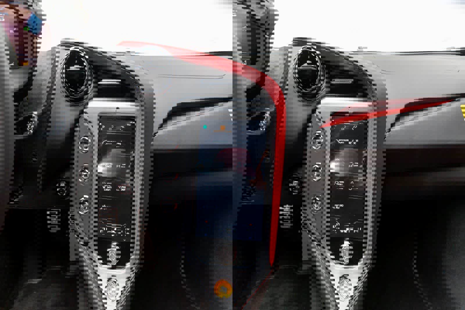 New 2026 McLaren 750S image 15